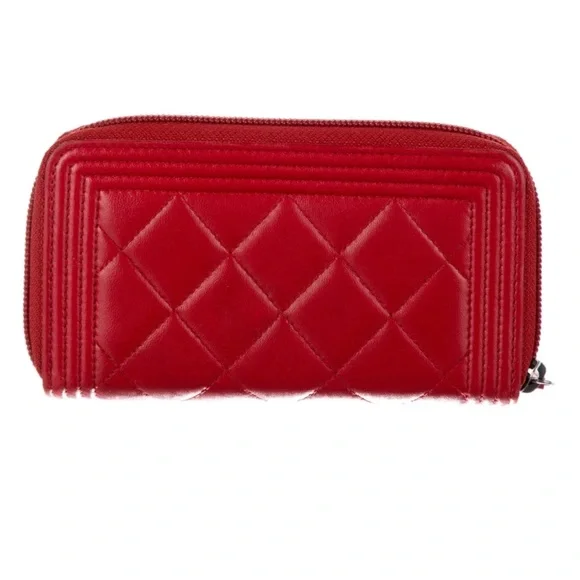 Chanel ‘Boy Chanel Zipped Wallet’ - Picture 2 of 7